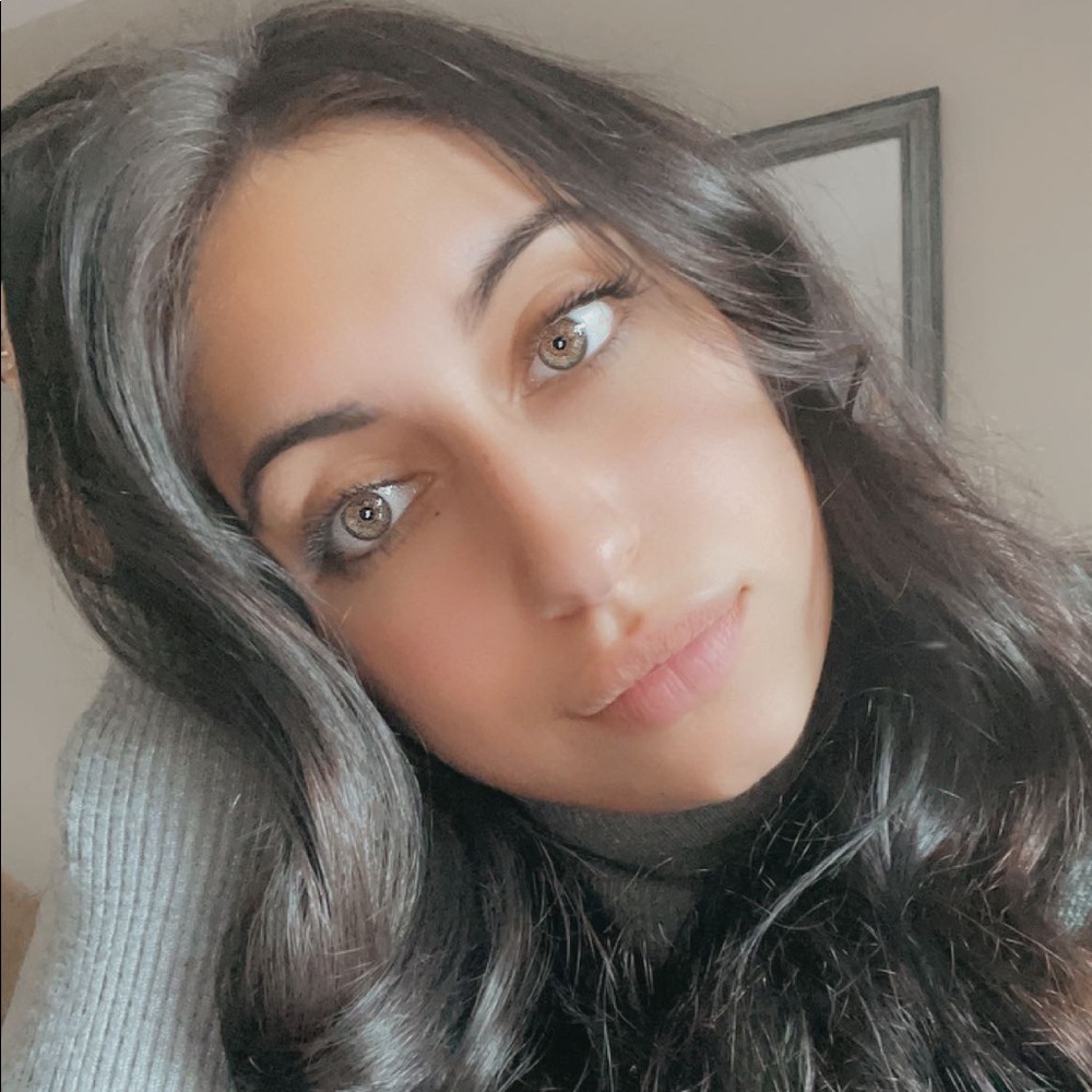 Meet your Posher, Nicole